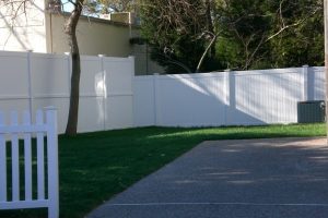 4 Reasons Why You Should Invest In a Privacy FenceYou Should Invest in a Privacy Fence This Spring
