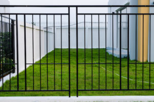 Choosing an Aluminum Fence for Security and Visual Appeal