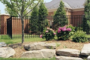 maintain aluminum fence